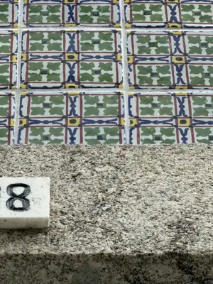 An 8 photographed in Porto