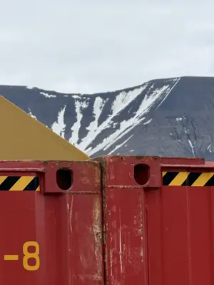 A found 8 in Longyearbyen