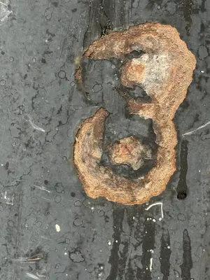 A found 8 in Paris