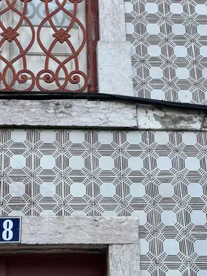 A found 8 in Lisbon