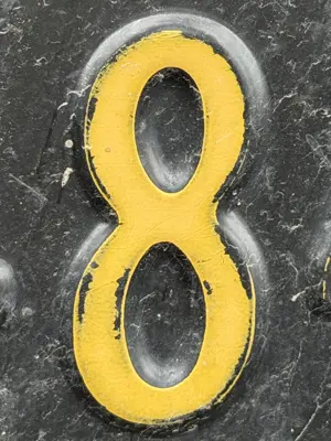 A found 8 in Longyearbyen