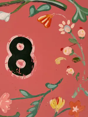 A found 8 in Paris