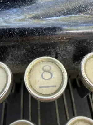 A found 8 in Paris